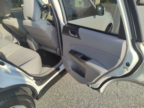 Used 2012 Subaru Forester 2.5X Premium image 16