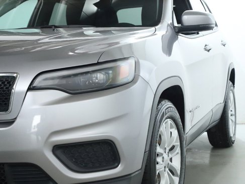 Used 2021 Jeep Cherokee Latitude image 4