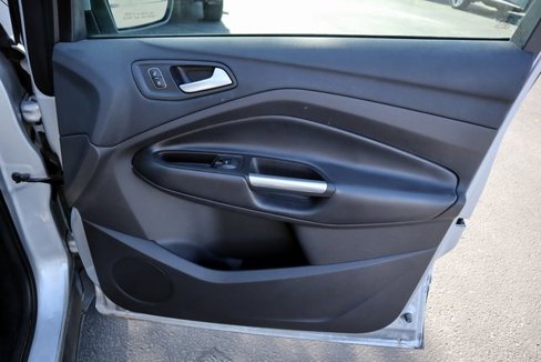 Certified 2018 Ford Escape SE image 16