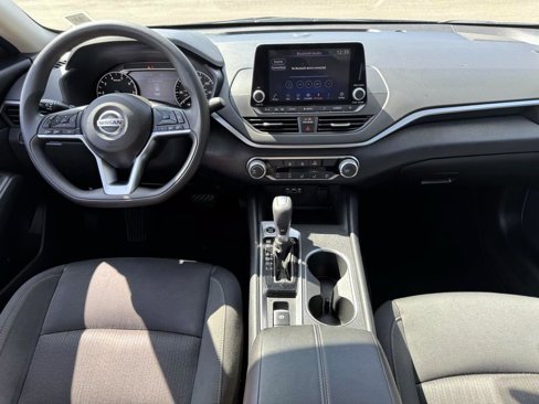 Certified 2022 Nissan Altima 2.5 SV image 13