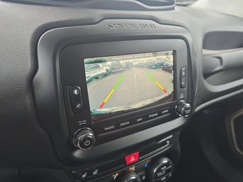 Used 2017 Jeep Renegade Limited image 26