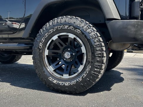 Used 2009 Jeep Wrangler X image 18