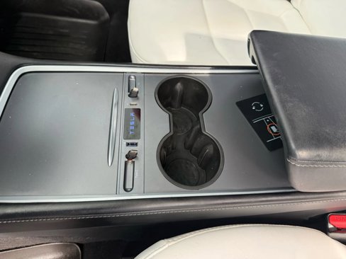 Used 2021 Tesla Model 3 Long Range image 15