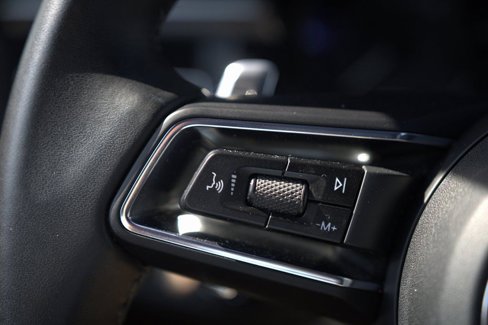 Certified 2023 Porsche Macan image 39