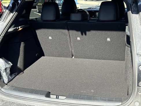 Used 2025 Nissan Kicks SR w/ SR Premium Package image 5
