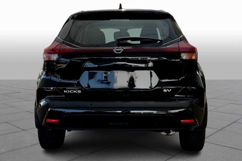 Used 2023 Nissan Kicks SV image 4