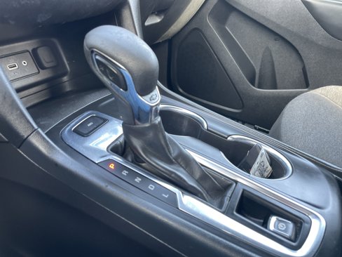 Used 2023 Chevrolet Equinox LT w/ Driver Convenience Package image 15