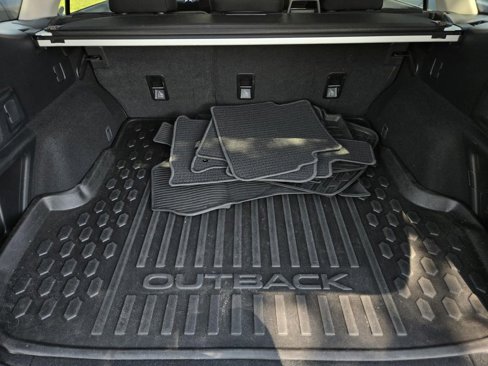 Used 2022 Subaru Outback Premium image 10