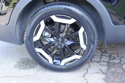 Used 2023 Kia Telluride EX w/ EX Captain's Chair Package image 46