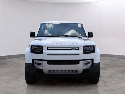 New 2025 Land Rover Defender 110 S image 2