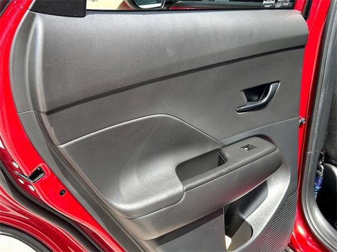 Used 2025 Hyundai Kona SEL image 30