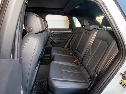 Certified 2025 Audi Q3 2.0T Premium image 46