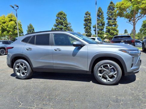 New 2025 Chevrolet Trax LT w/ Driver Confidence Package image 3