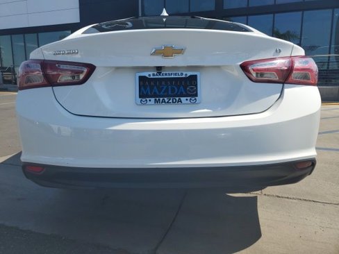 Used 2022 Chevrolet Malibu LT image 9