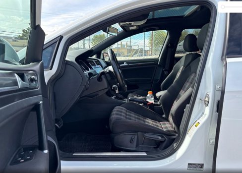 Used 2018 Volkswagen GTI SE image 5