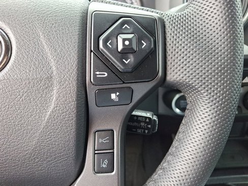 Used 2021 Toyota Tacoma TRD Off-Road image 21