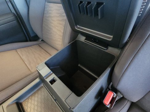Used 2024 Nissan Frontier S image 33