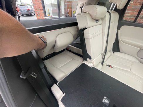 Used 2021 Mercedes-Benz GLB 250 4MATIC w/ Premium Package image 26