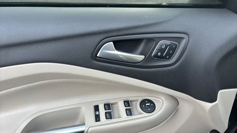 Used 2015 Ford Escape Titanium image 20