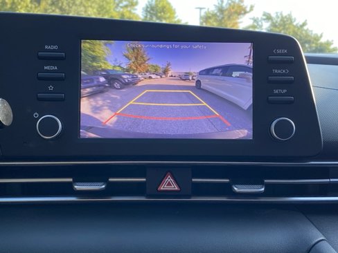 Used 2023 Hyundai Elantra SE image 15