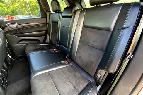 Used 2019 Jeep Grand Cherokee Altitude image 24