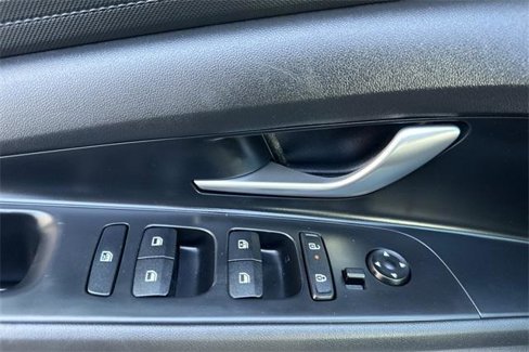 Certified 2024 Hyundai Elantra SEL image 11