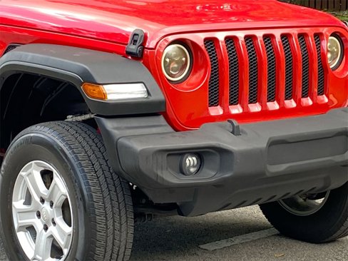 Used 2018 Jeep Wrangler Unlimited Sport S image 18