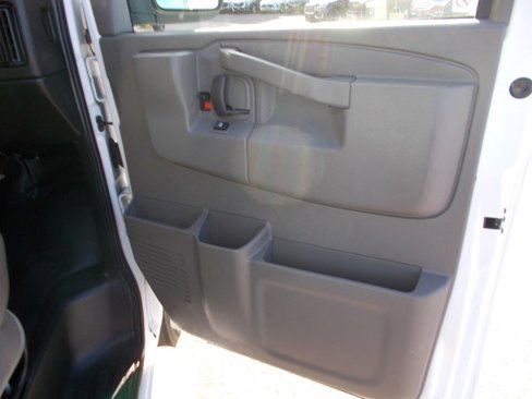 Certified 2022 Chevrolet Express 2500 w/ Driver Convenience Package image 18