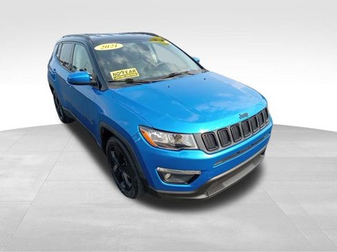 Used 2021 Jeep Compass Latitude image 3