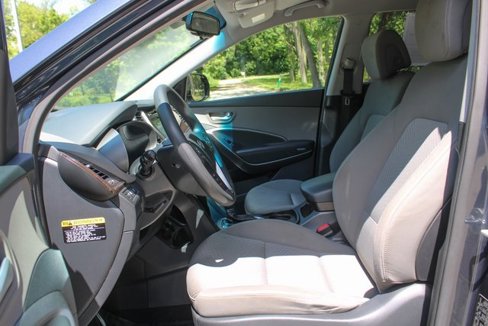 Used 2017 Hyundai Santa Fe SE image 12