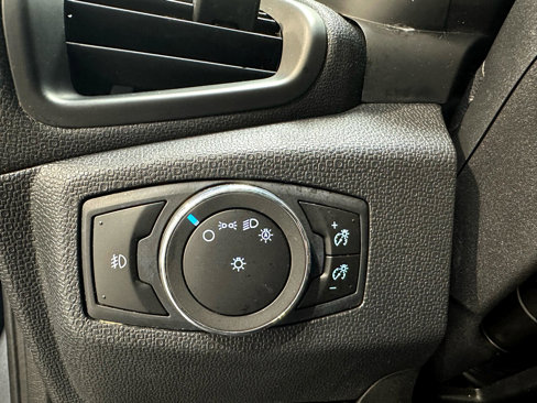 Used 2020 Ford EcoSport Titanium image 35