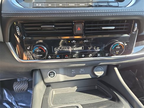 Used 2023 Nissan Rogue SL w/ SL Premium Package image 27