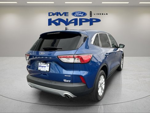 Used 2022 Ford Escape SE w/ Cold Weather Package image 16