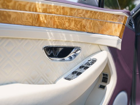 Used 2022 Bentley Continental GT image 19