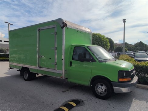 Used 2015 Chevrolet Express 3500 Extended image 2