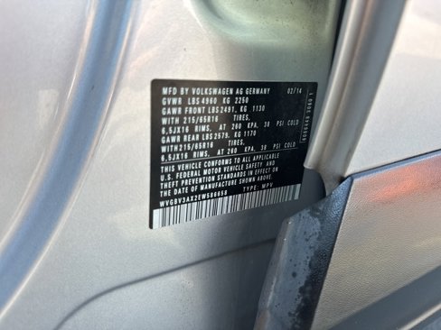 Used 2014 Volkswagen Tiguan S image 15