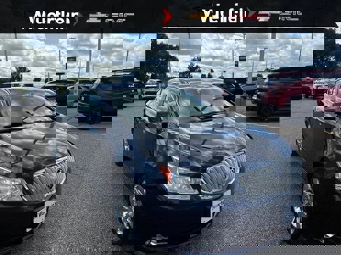 Used 2010 Buick LaCrosse CXL image 1