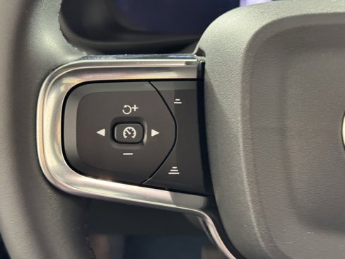 Certified 2023 Volvo XC40 Recharge Ultimate w/ Protection Package Premier image 28