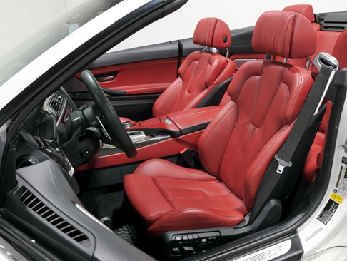 Used 2015 BMW M6 Convertible image 2