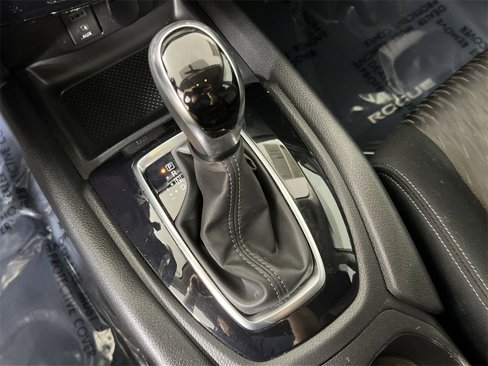 Used 2017 Nissan Rogue SV image 21