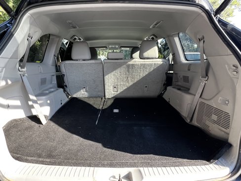 Used 2015 Toyota Highlander LE image 47