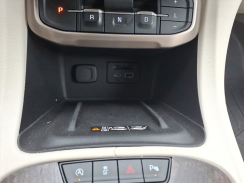 Used 2020 GMC Acadia Denali image 22