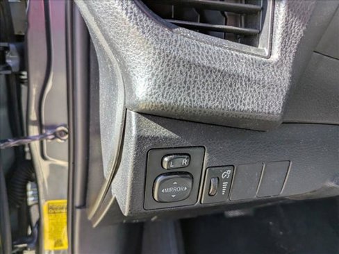 Used 2015 Toyota Corolla L image 13