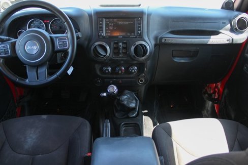 Used 2014 Jeep Wrangler Unlimited Sport image 14
