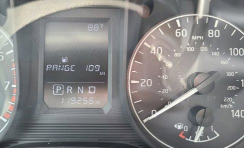 Used 2018 Nissan Titan S image 16