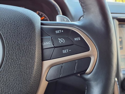 Used 2014 Jeep Grand Cherokee Limited w/ Luxury Group II image 15