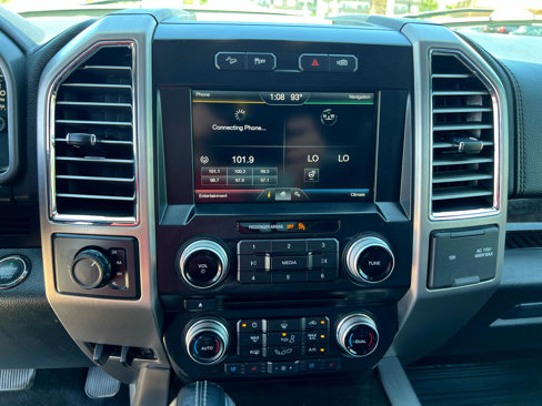 Used 2015 Ford F150 Platinum w/ Equipment Group 701A Luxury image 28