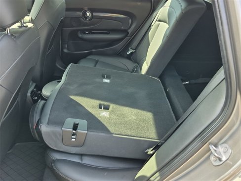 Used 2019 MINI Cooper Clubman S image 30