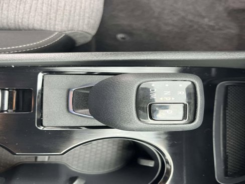 Used 2021 Nissan Rogue S image 25