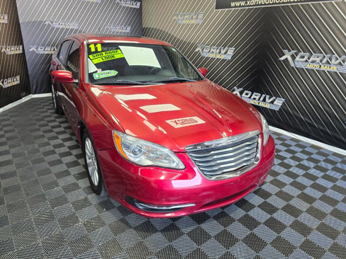 Used 2011 Chrysler 200 Touring image 6